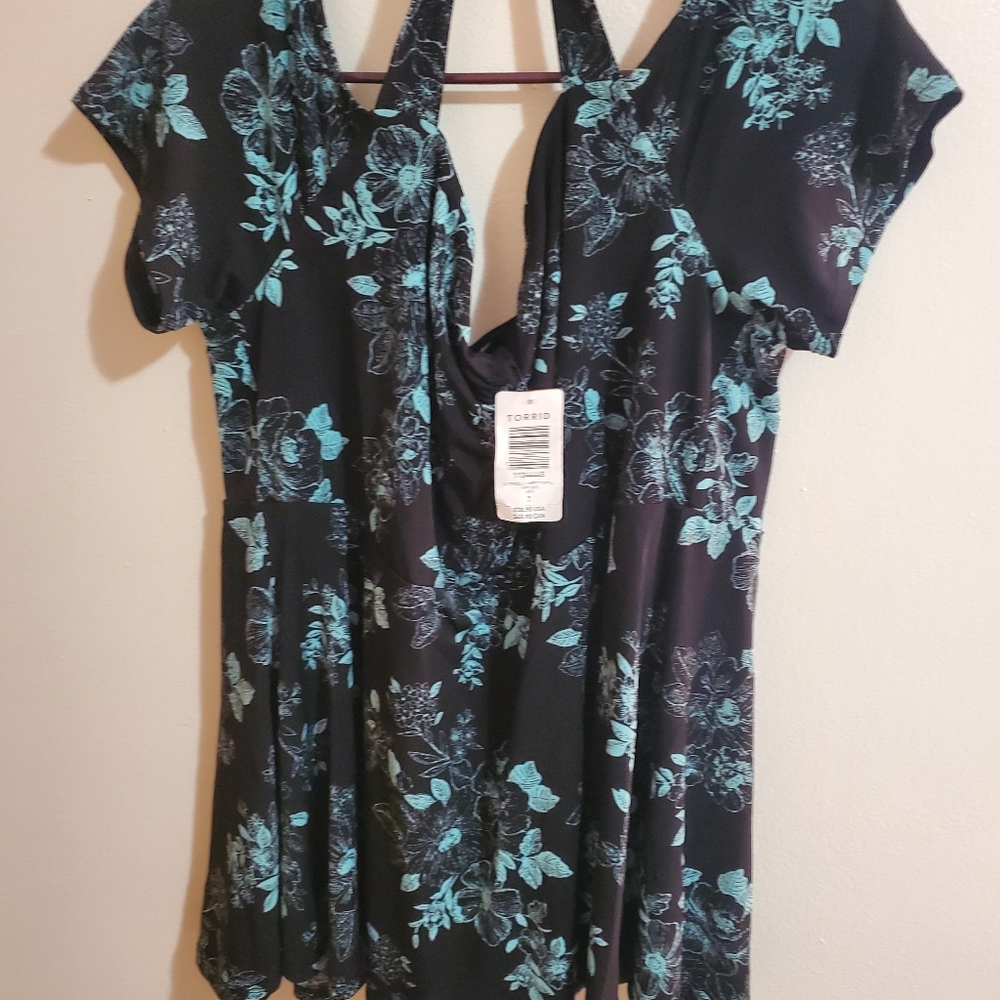 Black and teal women's top